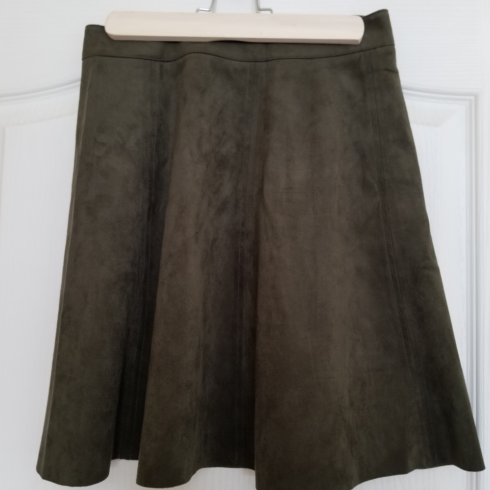 H&m Khaki green Faux Suede Skirt size US 4 EU 36